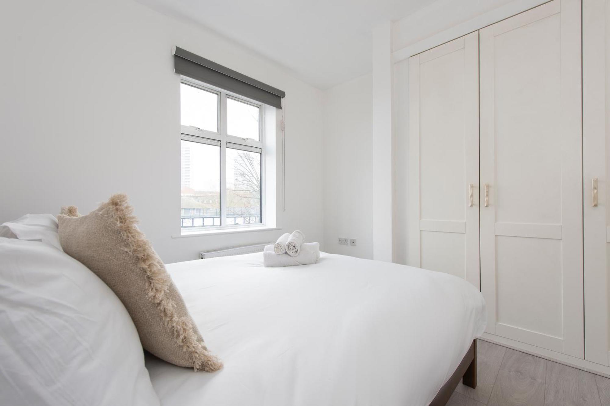 Modern Luxury Apartment By Bow Road Station London Exterior foto