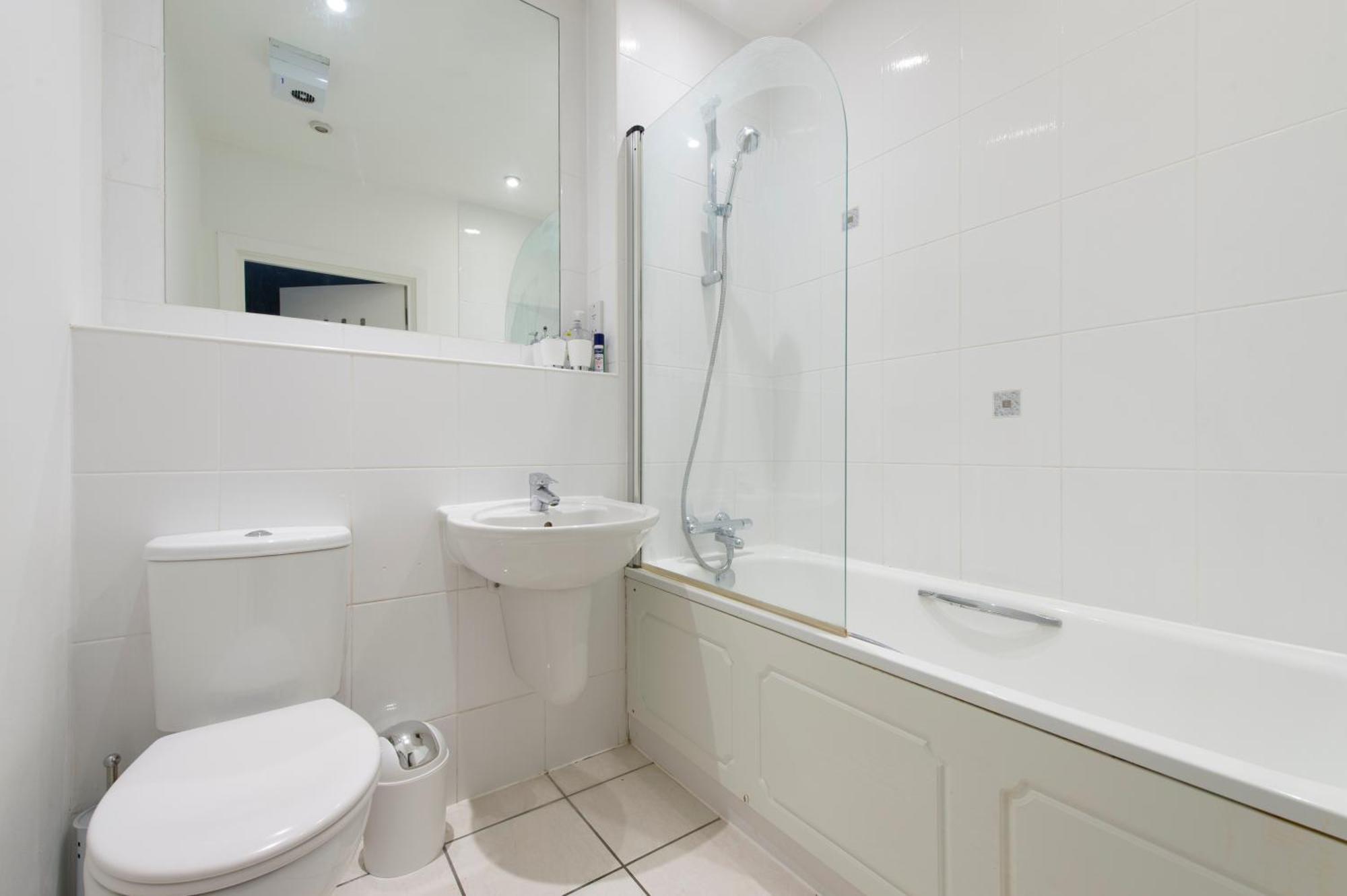 Modern Luxury Apartment By Bow Road Station London Exterior foto