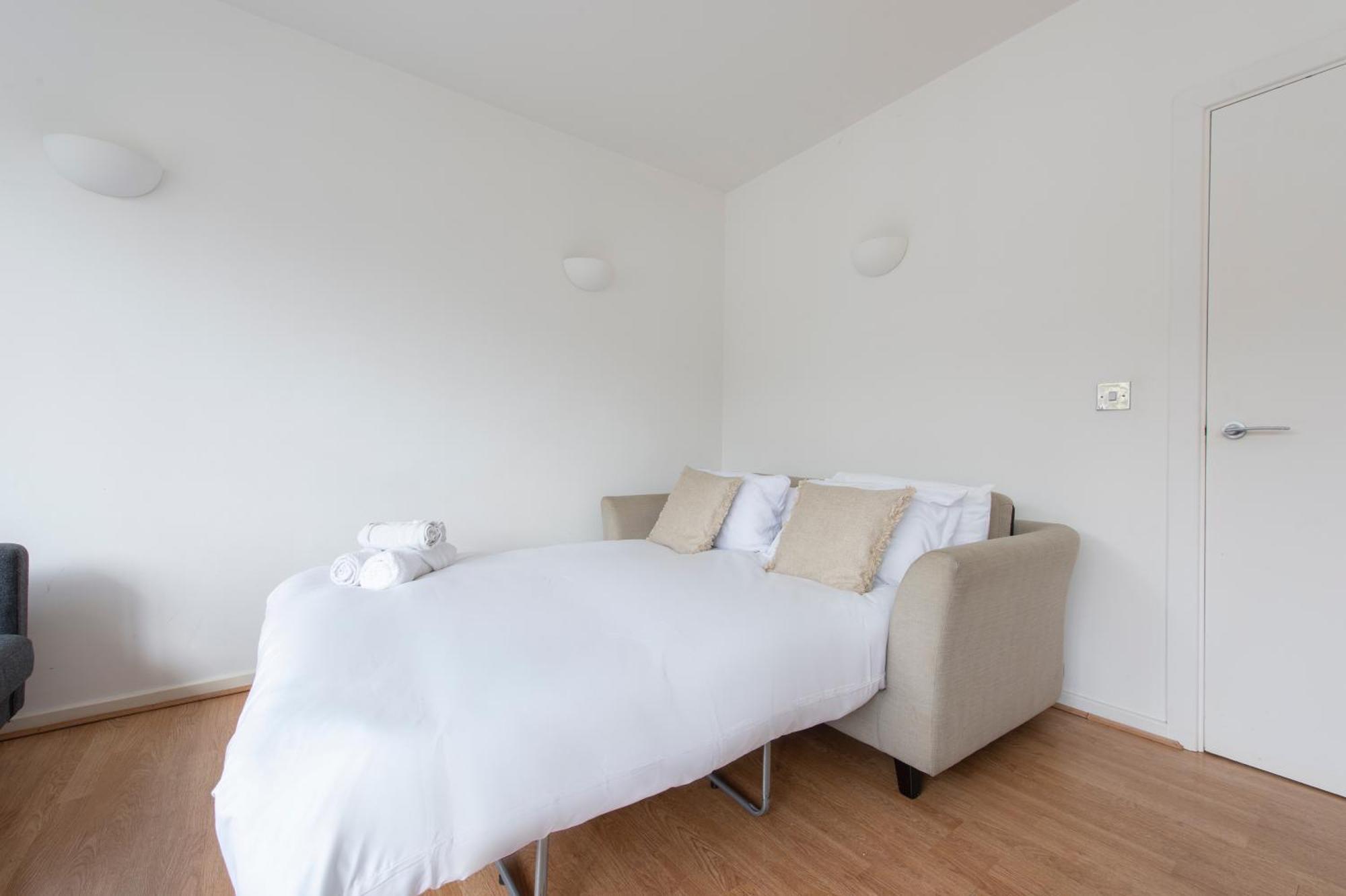 Modern Luxury Apartment By Bow Road Station London Exterior foto